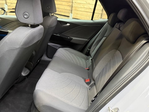 Volkswagen ID.3 Pro 59 kWh, 18"LM, Zwart dak, Moonstone Grey, Adaptive Cruise, Sfeer