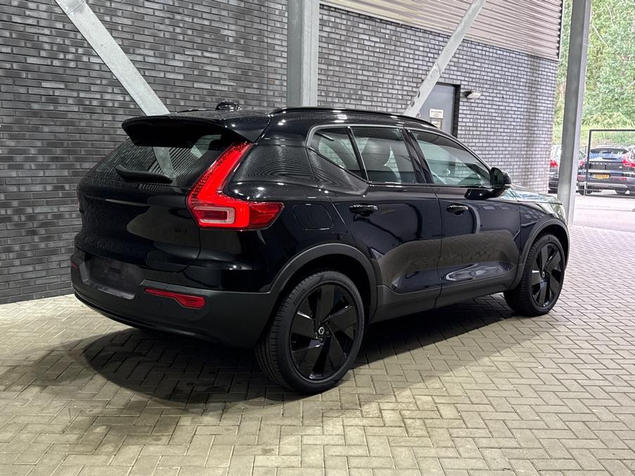 Volvo XC40 2.0 B3 Plus Black Edition | Harman/Kardon | Camera | Stoel+Stuurverwarming | Memory | Keyless | 20 Inch
