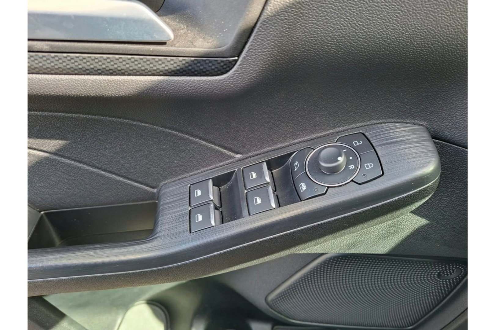 Ford Kuga 2.5 PHEV 225PK ST-LINE X AIRCO NAVI PDC-CAMERA WINTERPACK