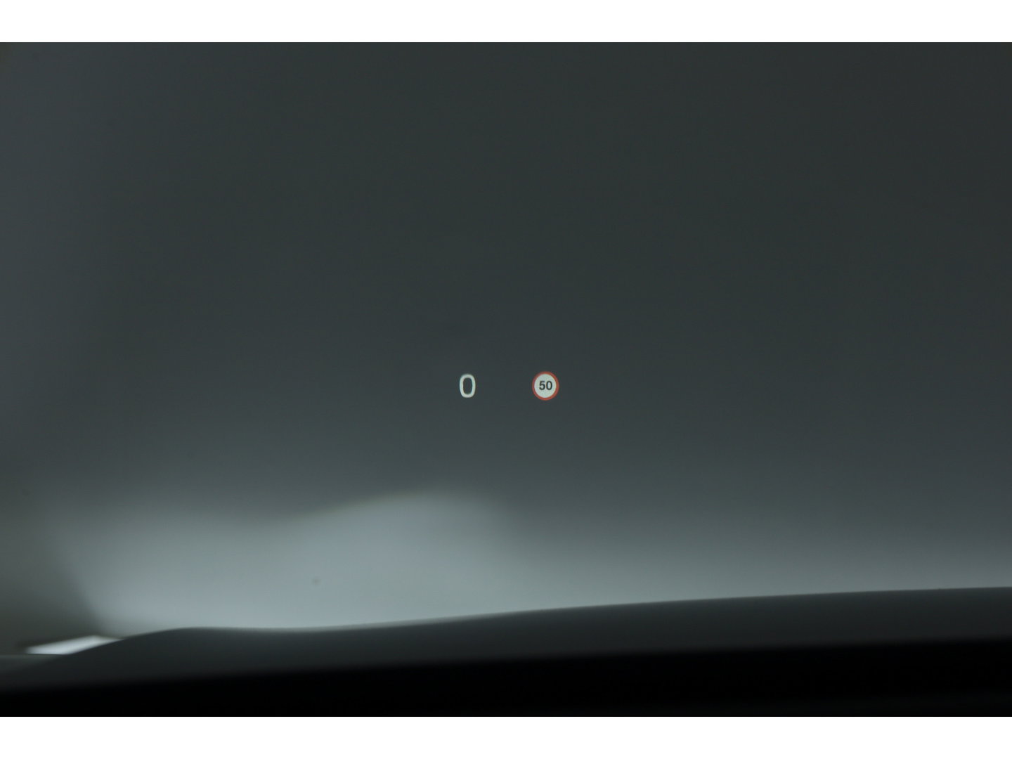 Volvo XC60 2.0 T6 Plug-in hybrid AWD Ultra Dark | Luchtvering | Bowers & Wilkins | Massage | Stoelventilatie | 360 camera | HUD |