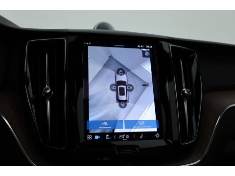 Volvo XC60 2.0 T6 Plug-in hybrid AWD Ultra Dark | Luchtvering | Bowers & Wilkins | Massage | Stoelventilatie | 360 camera | HUD |