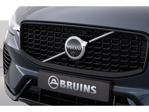 Volvo XC60 2.0 T6 Plug-in hybrid AWD Ultra Dark | Luchtvering | Bowers & Wilkins | Massage | Stoelventilatie | 360 camera | HUD |