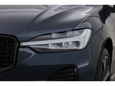 Volvo XC60 2.0 T6 Plug-in hybrid AWD Ultra Dark | Luchtvering | Bowers & Wilkins | Massage | Stoelventilatie | 360 camera | HUD |