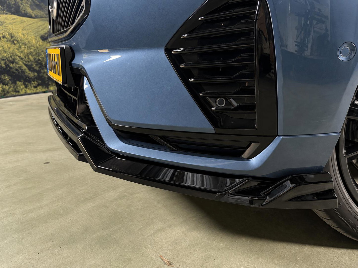 Volvo XC60 2.0 T8 Plug-in hybrid AWD Ultra Dark Maxton pakket  l 21 inc l 360 l stoel verwarming l 455pk
