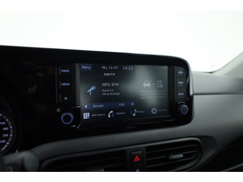 Hyundai i10 1.0 Comfort | Rijklaar! | Cruise Control | All Season | Lane Assist | DAB | Apple CarPlay & Android Auto