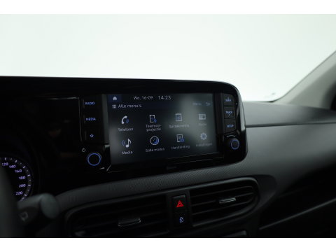 Hyundai i10 1.0 Comfort | Rijklaar! | Cruise Control | All Season | Lane Assist | DAB | Apple CarPlay & Android Auto