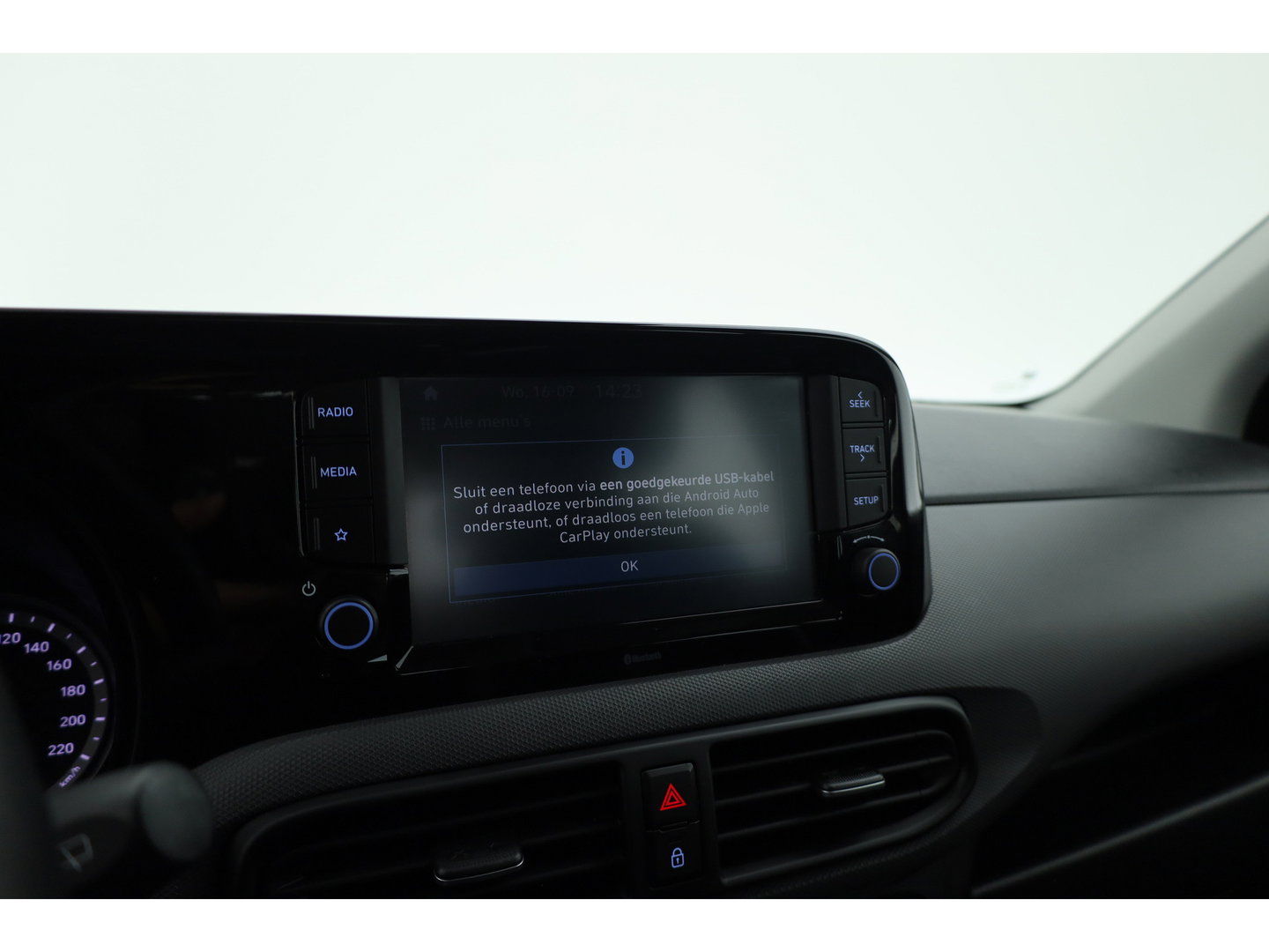 Hyundai i10 1.0 Comfort | Rijklaar! | Cruise Control | All Season | Lane Assist | DAB | Apple CarPlay & Android Auto