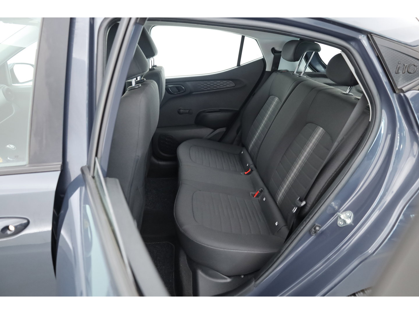 Hyundai i10 1.0 Comfort | Rijklaar! | Cruise Control | All Season | Lane Assist | DAB | Apple CarPlay & Android Auto