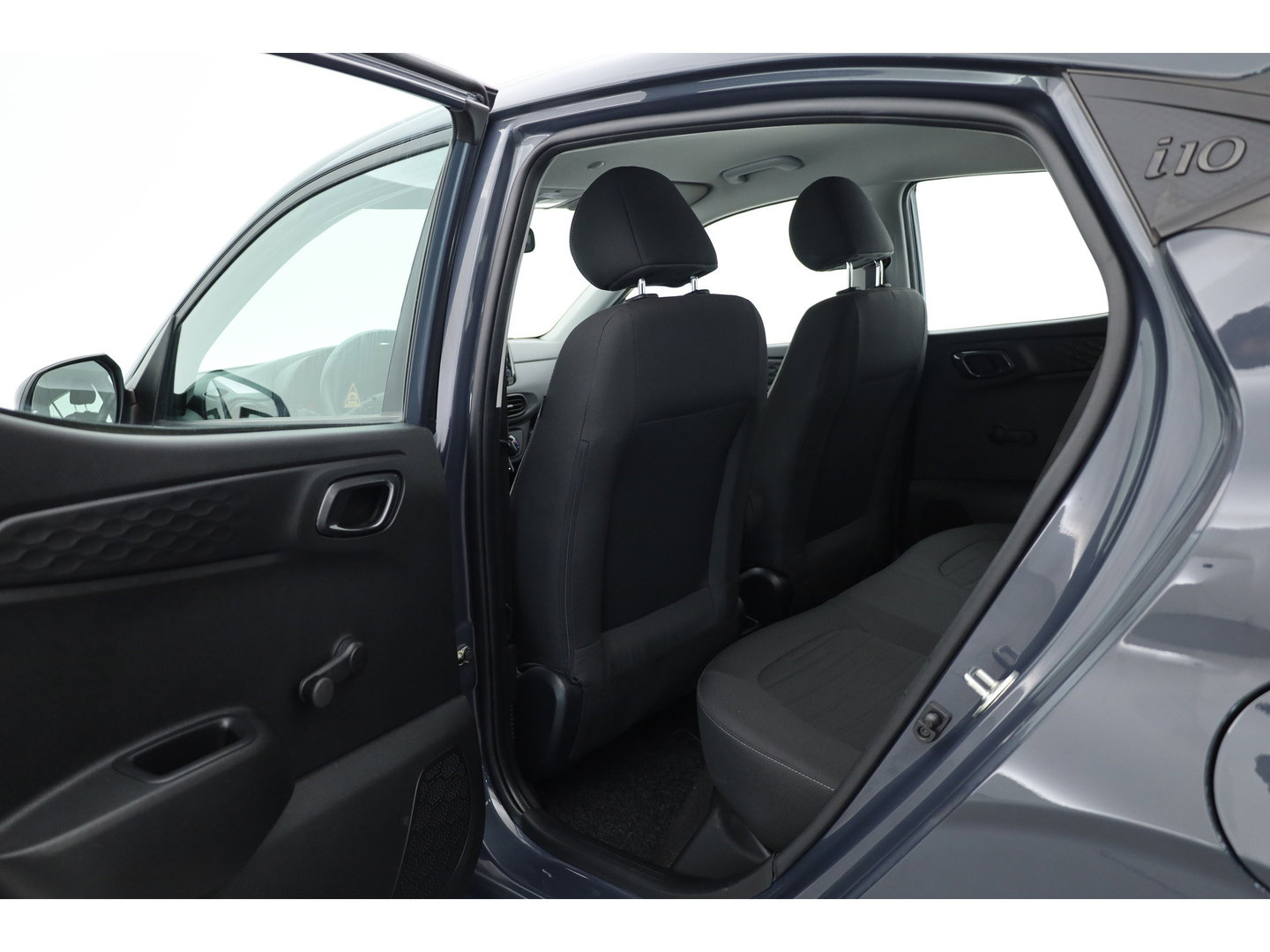 Hyundai i10 1.0 Comfort | Rijklaar! | Cruise Control | All Season | Lane Assist | DAB | Apple CarPlay & Android Auto