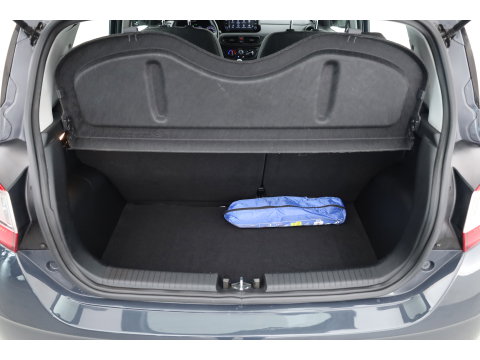 Hyundai i10 1.0 Comfort | Rijklaar! | Cruise Control | All Season | Lane Assist | DAB | Apple CarPlay & Android Auto