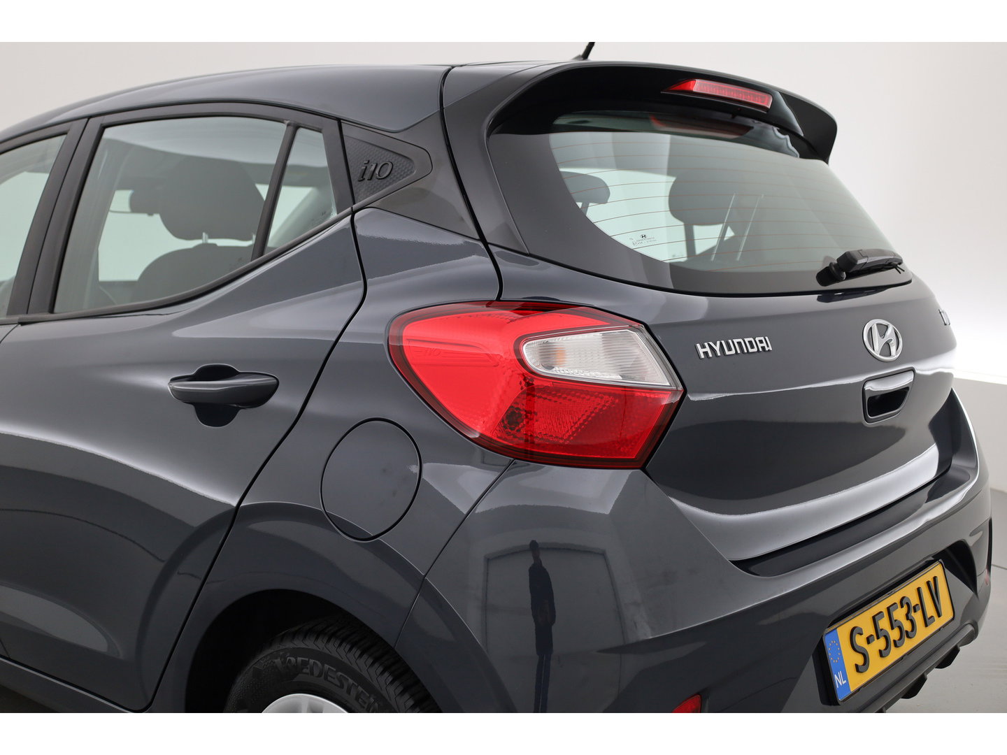 Hyundai i10 1.0 Comfort | Rijklaar! | Cruise Control | All Season | Lane Assist | DAB | Apple CarPlay & Android Auto