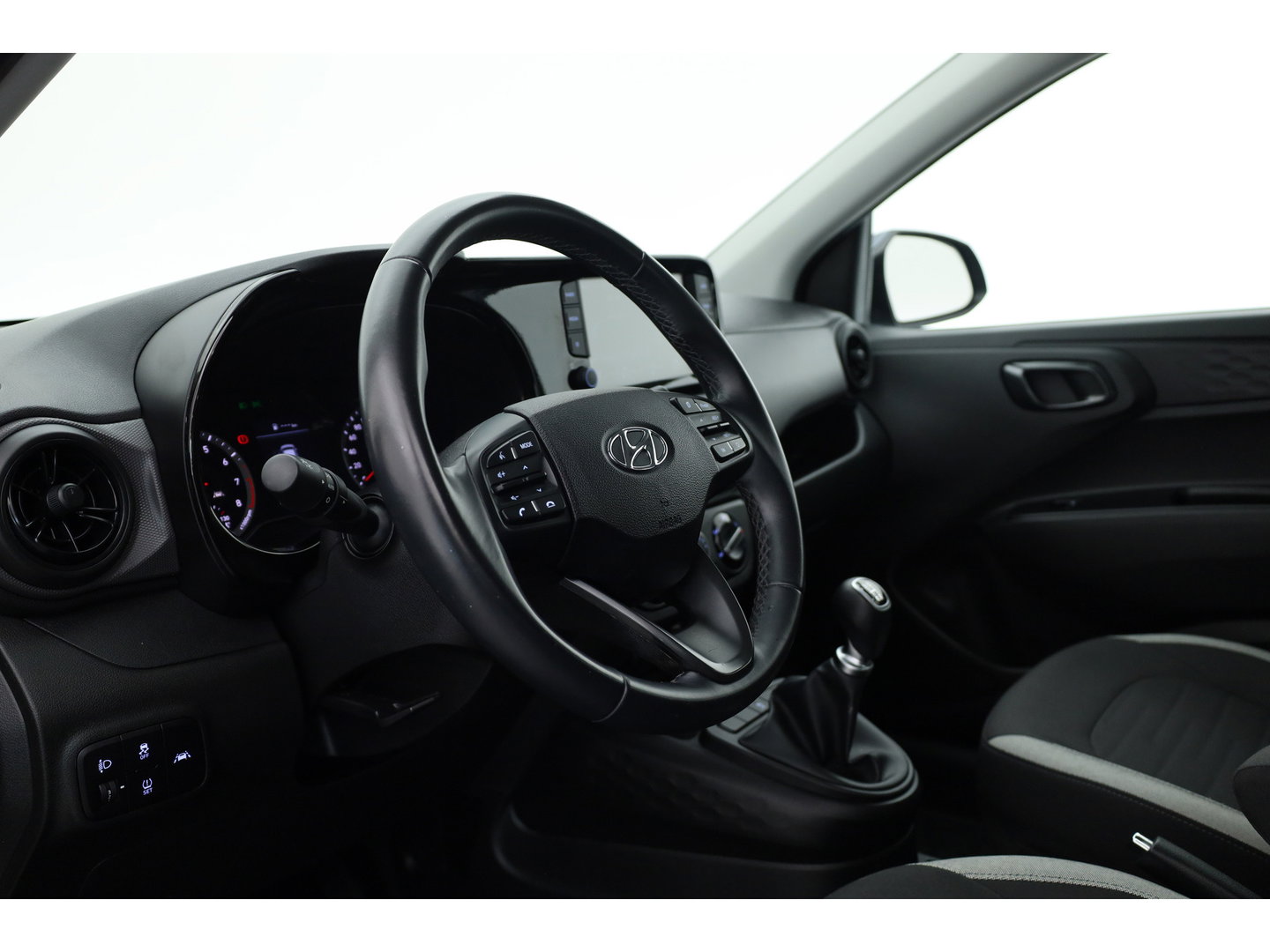 Hyundai i10 1.0 Comfort | Rijklaar! | Cruise Control | All Season | Lane Assist | DAB | Apple CarPlay & Android Auto
