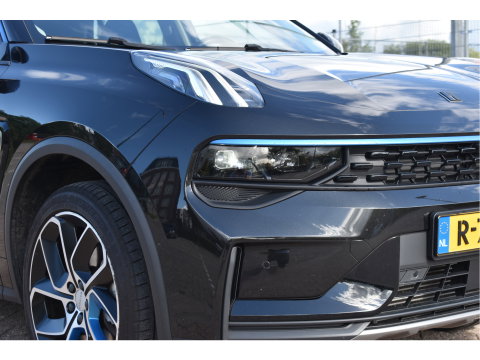 Lynk & Co 01 1.5 PHEV 261 pk | Facelift | Trekhaak | 360 gr.camera | Pano | Keyless | Carplay | DAB | Full LED