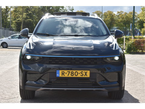 Lynk & Co 01 1.5 PHEV 261 pk | Facelift | Trekhaak | 360 gr.camera | Pano | Keyless | Carplay | DAB | Full LED