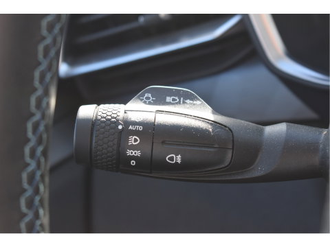 Lynk & Co 01 1.5 PHEV 261 pk | Facelift | Trekhaak | 360 gr.camera | Pano | Keyless | Carplay | DAB | Full LED