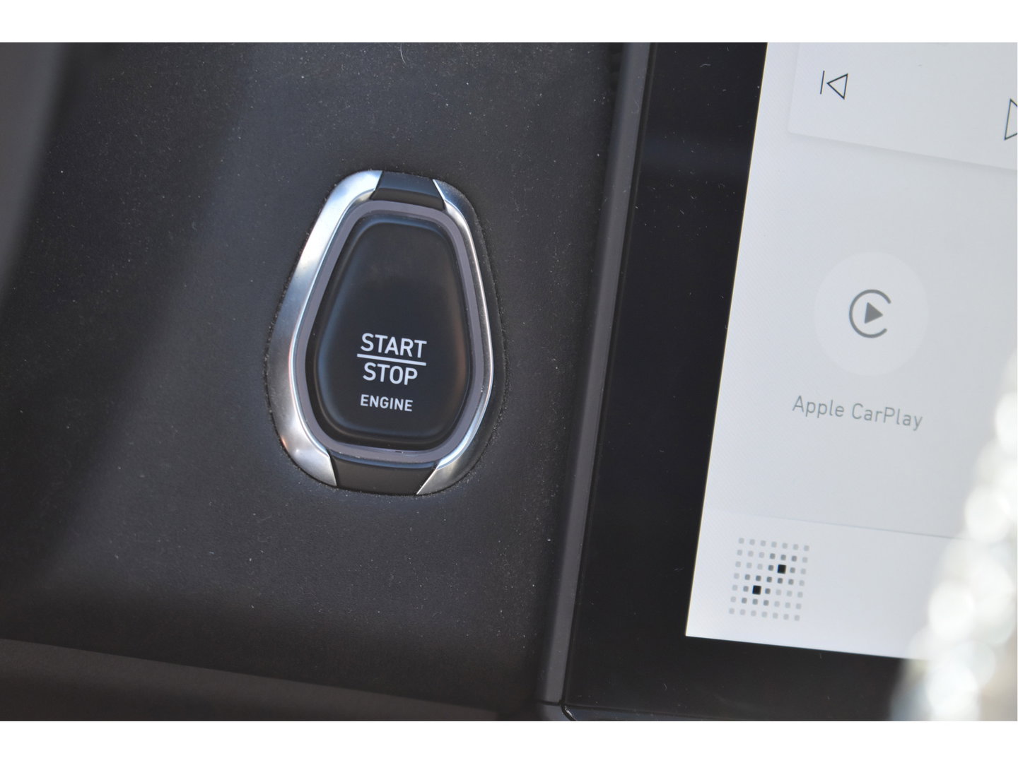 Lynk & Co 01 1.5 PHEV 261 pk | Facelift | Trekhaak | 360 gr.camera | Pano | Keyless | Carplay | DAB | Full LED