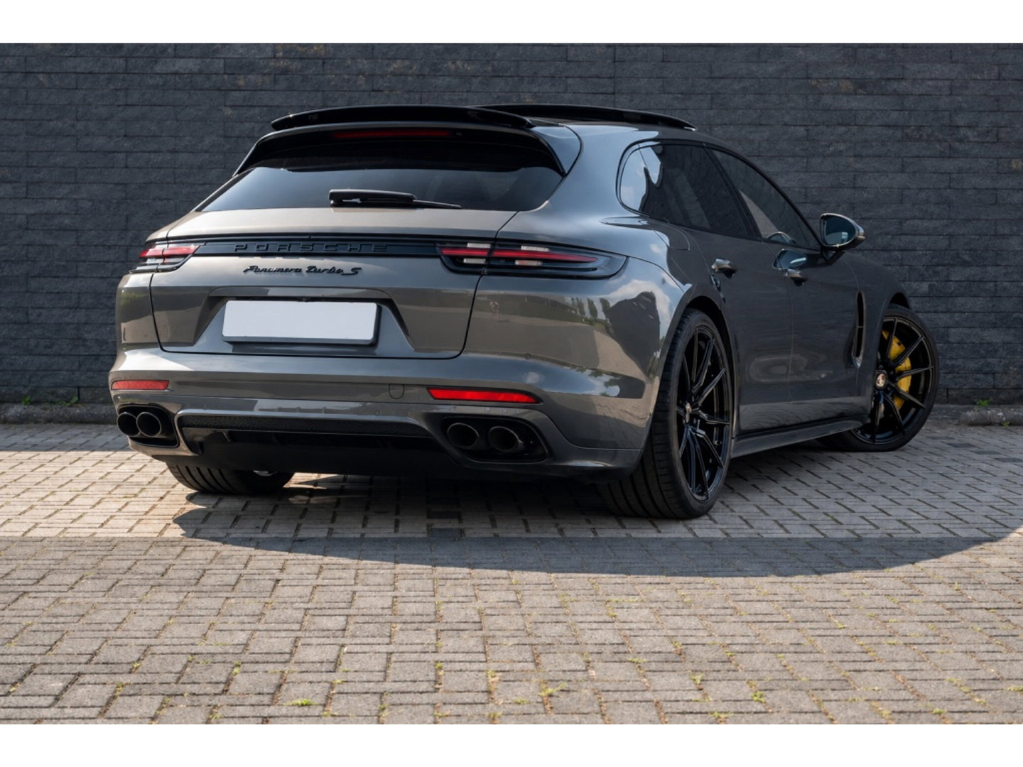 Porsche Panamera Sport Turismo 4.0 Turbo S E-Hybrid 680PK / Ceramic / Sports Chrono / Sport Design