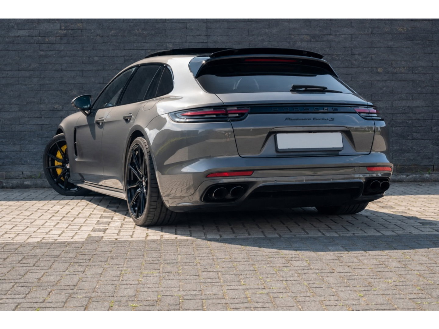 Porsche Panamera Sport Turismo 4.0 Turbo S E-Hybrid 680PK / Ceramic / Sports Chrono / Sport Design