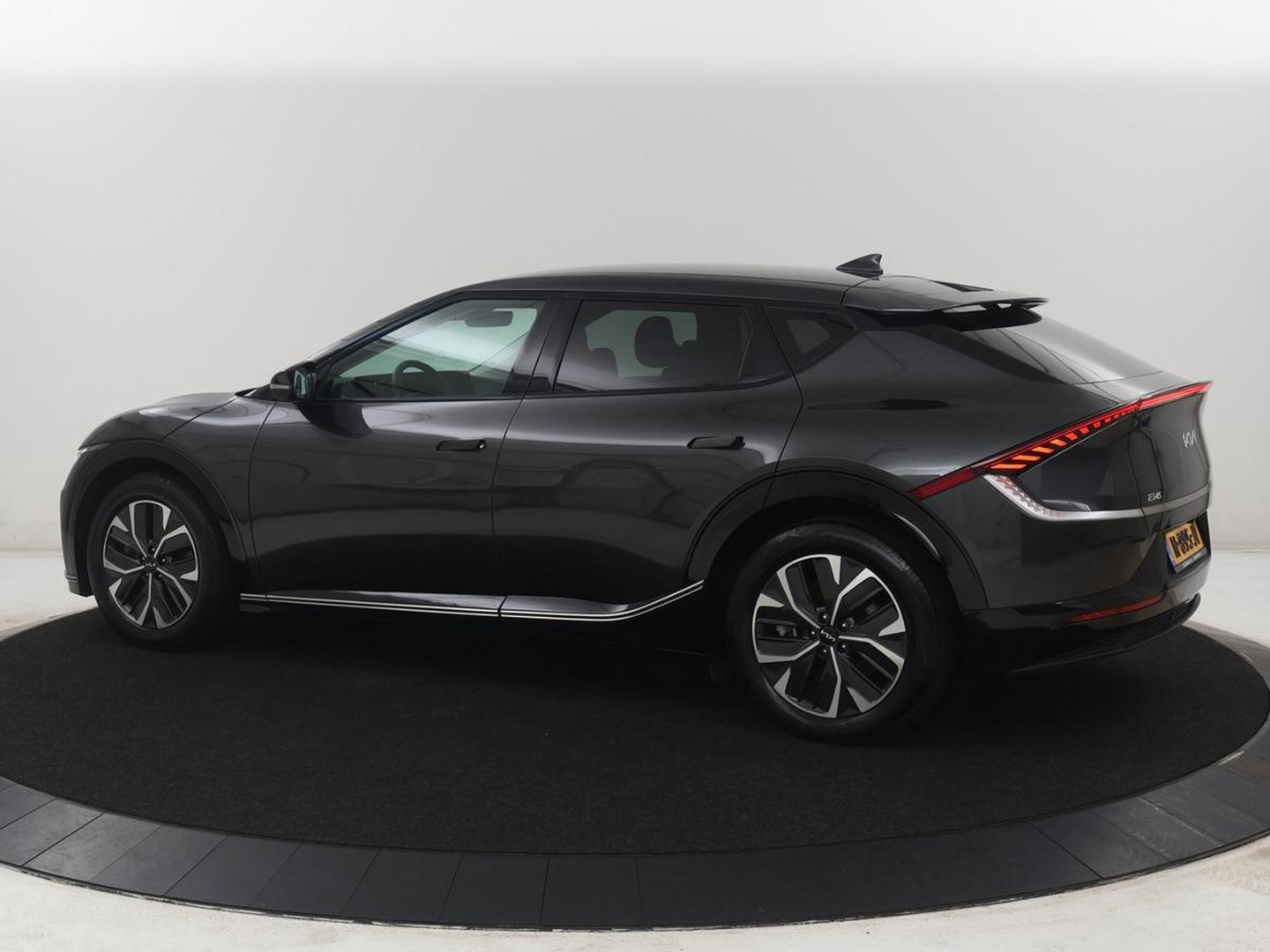 Kia Ev6 Plus 77.4 kWh SOH 94,2% | LED | Meridian Sound | Camera | Apple Carplay | Stoelverwarming/ventilatie |