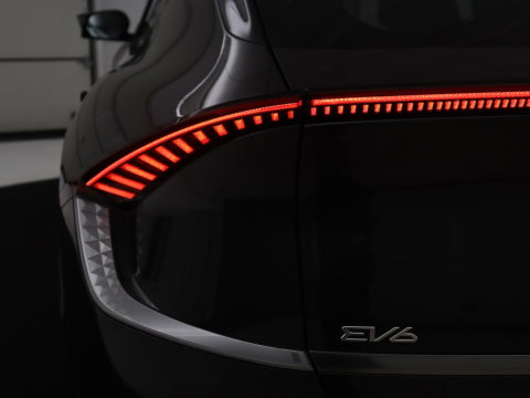Kia Ev6 Plus 77.4 kWh SOH 94,2% | LED | Meridian Sound | Camera | Apple Carplay | Stoelverwarming/ventilatie |