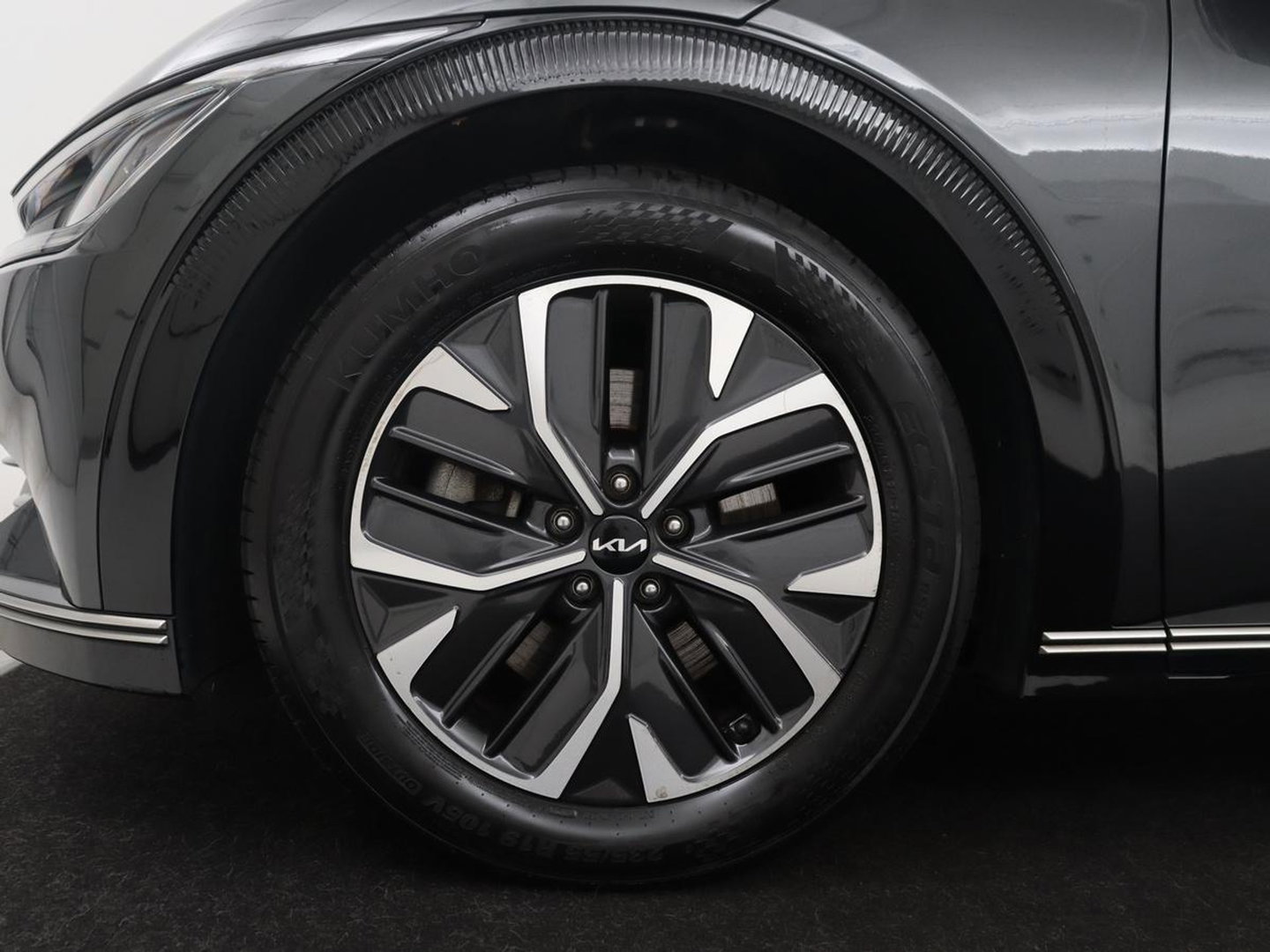 Kia Ev6 Plus 77.4 kWh SOH 94,2% | LED | Meridian Sound | Camera | Apple Carplay | Stoelverwarming/ventilatie |
