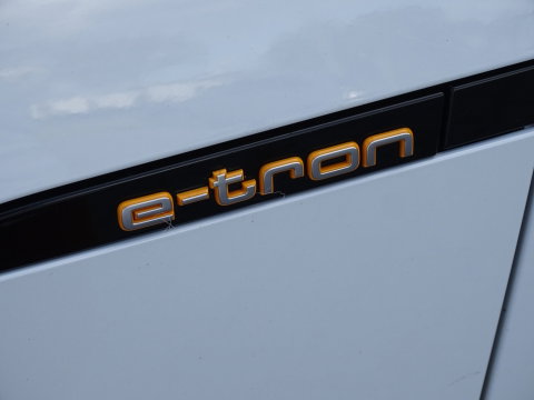 Audi e-tron e-tron 55 Quattro 408PK / pano / 22'' RS / B&O sound / 360°