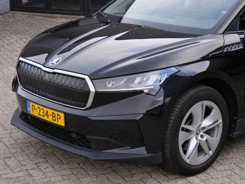 Škoda Enyaq iV 60 WARMTEPOMP/ ADAPTIVE CRUISE/ TREKHAAK/ BLINDSPOT/ CAMERA/ SOH 90%