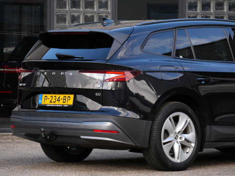 Škoda Enyaq iV 60 WARMTEPOMP/ ADAPTIVE CRUISE/ TREKHAAK/ BLINDSPOT/ CAMERA/ SOH 90%
