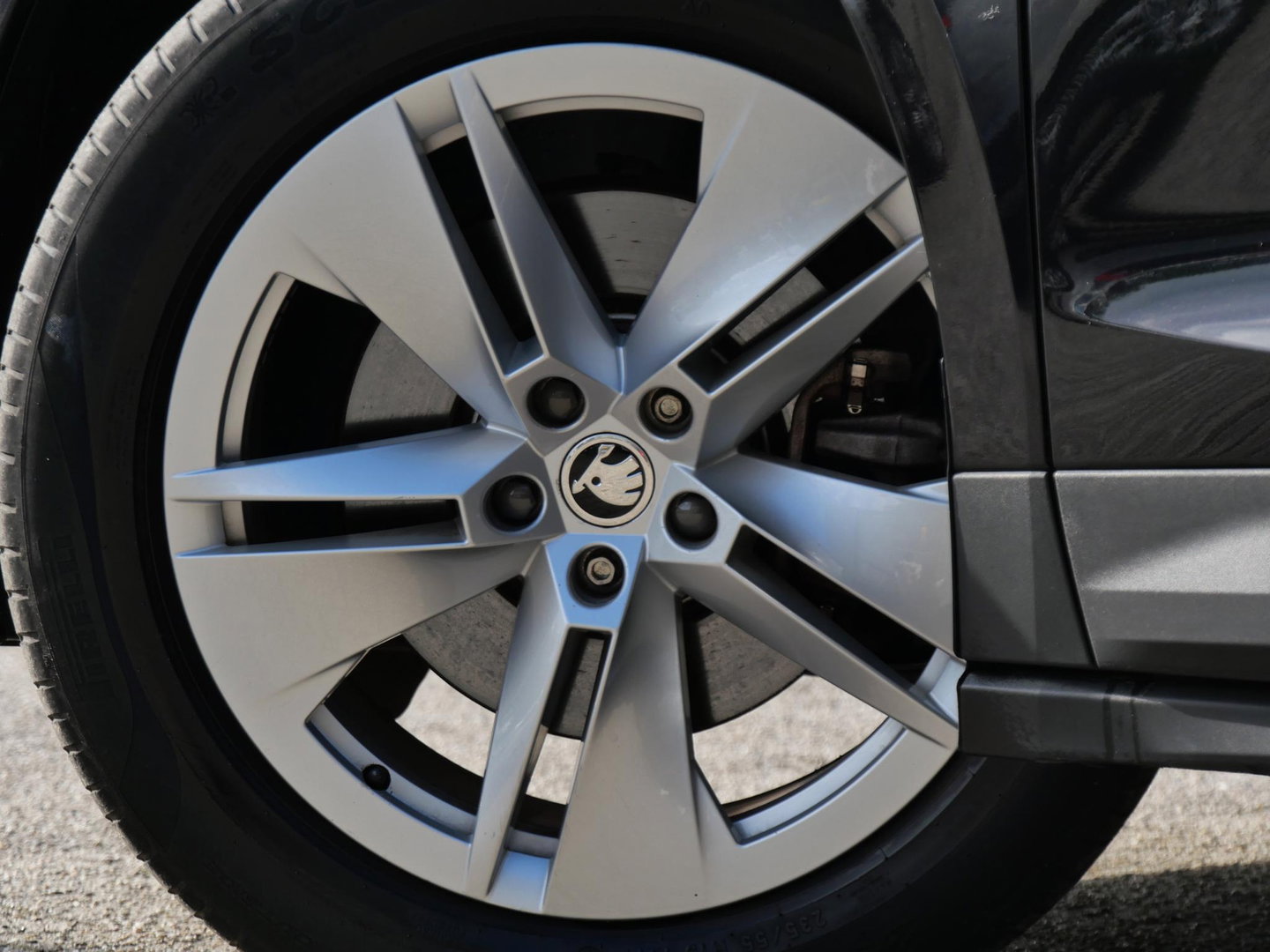 Škoda Enyaq iV 60 WARMTEPOMP/ ADAPTIVE CRUISE/ TREKHAAK/ BLINDSPOT/ CAMERA/ SOH 90%