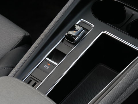 Škoda Enyaq iV 60 WARMTEPOMP/ ADAPTIVE CRUISE/ TREKHAAK/ BLINDSPOT/ CAMERA/ SOH 90%