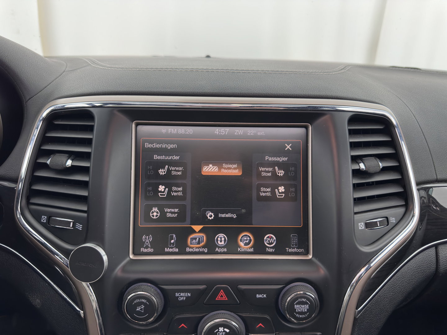 Jeep Grand Cherokee 3.0 CRD 75TH ANNIVERSARY OVERLAND *AUT | PANO |  FULL-LEATHER | XENON | AIR-SUSPENSION | BLIS | MEMORY-PACK | CAMERA | KEYLESS | NAVI-FULLMAP | TOWBAR | COMFORT-SEATS | SHIFT-PADDLES |  DAB+