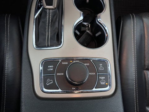 Jeep Grand Cherokee 3.0 CRD 75TH ANNIVERSARY OVERLAND *AUT | PANO |  FULL-LEATHER | XENON | AIR-SUSPENSION | BLIS | MEMORY-PACK | CAMERA | KEYLESS | NAVI-FULLMAP | TOWBAR | COMFORT-SEATS | SHIFT-PADDLES |  DAB+