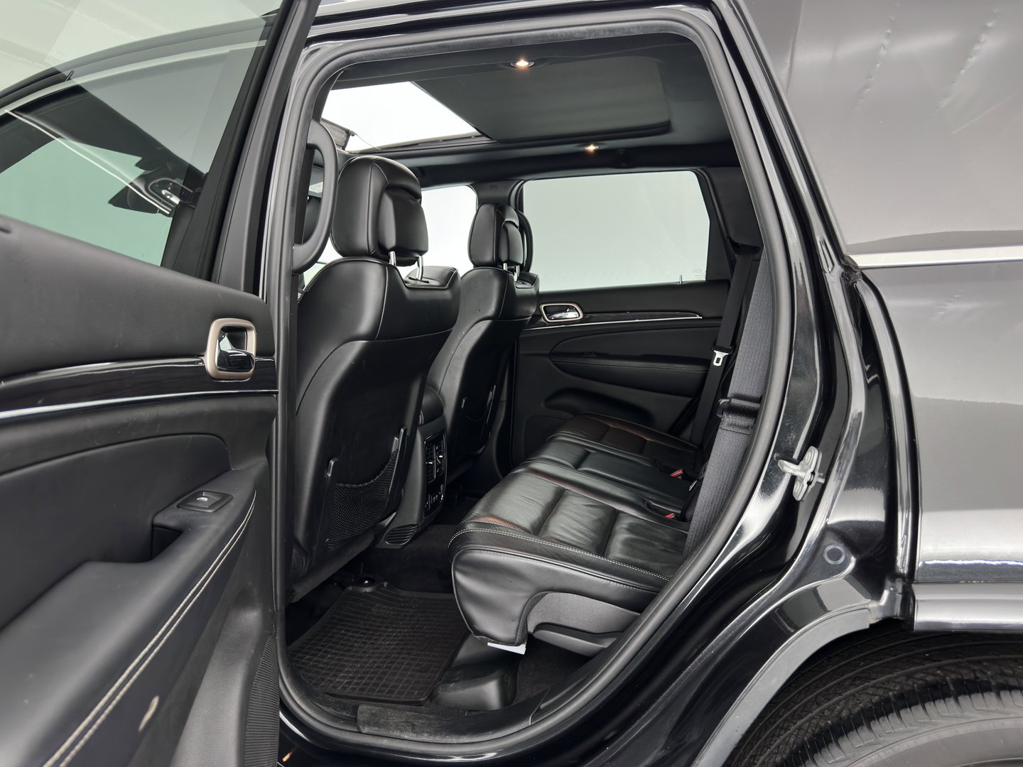 Jeep Grand Cherokee 3.0 CRD 75TH ANNIVERSARY OVERLAND *AUT | PANO |  FULL-LEATHER | XENON | AIR-SUSPENSION | BLIS | MEMORY-PACK | CAMERA | KEYLESS | NAVI-FULLMAP | TOWBAR | COMFORT-SEATS | SHIFT-PADDLES |  DAB+