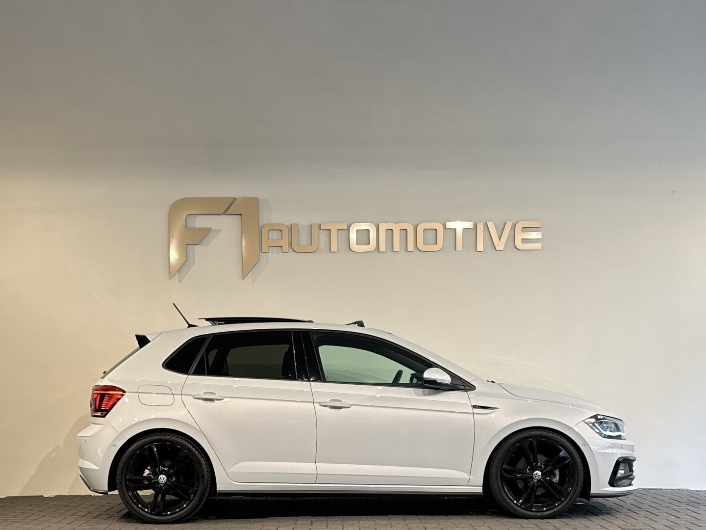 Volkswagen Polo 1.0 TSI Highline Business R Pano|Camera|ACC|DCC