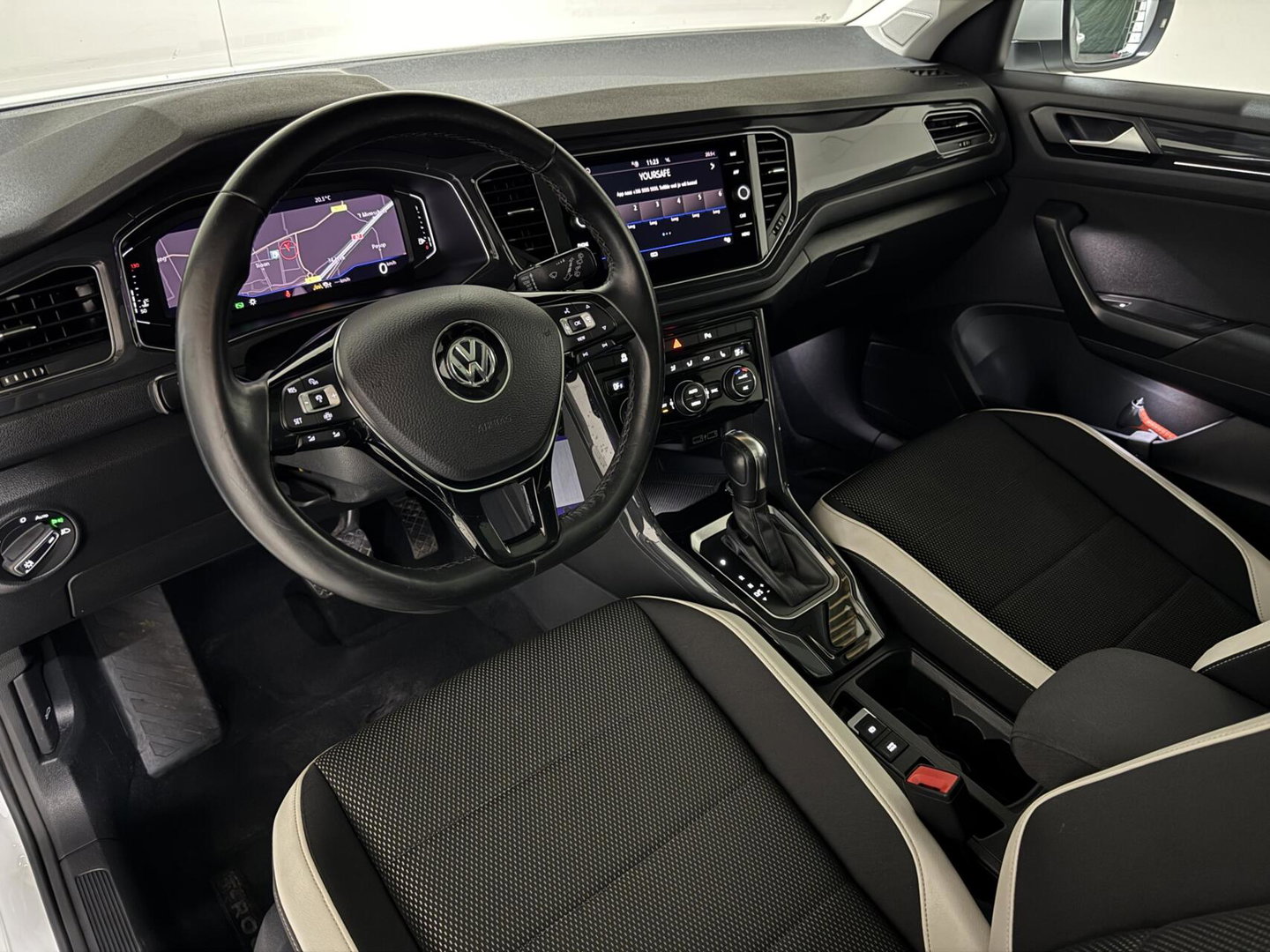 Volkswagen T-Roc 1.5 TSI Sport Pano Virtual Acc Carplay Navi NAP
