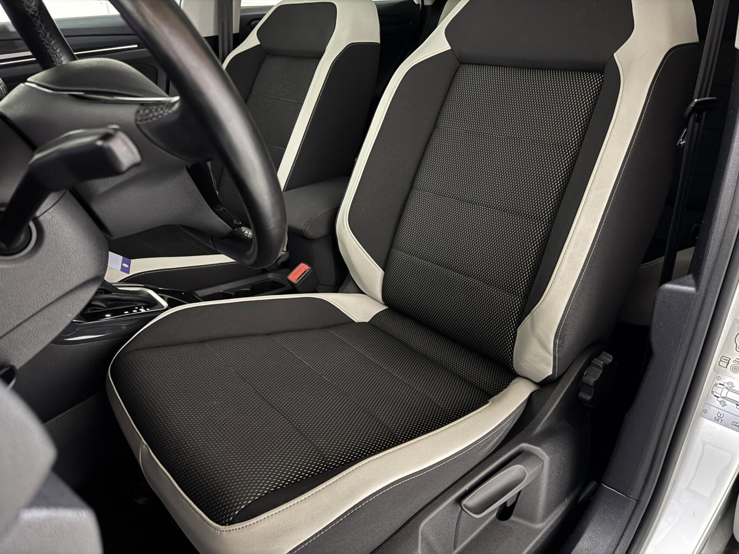Volkswagen T-Roc 1.5 TSI Sport Pano Virtual Acc Carplay Navi NAP