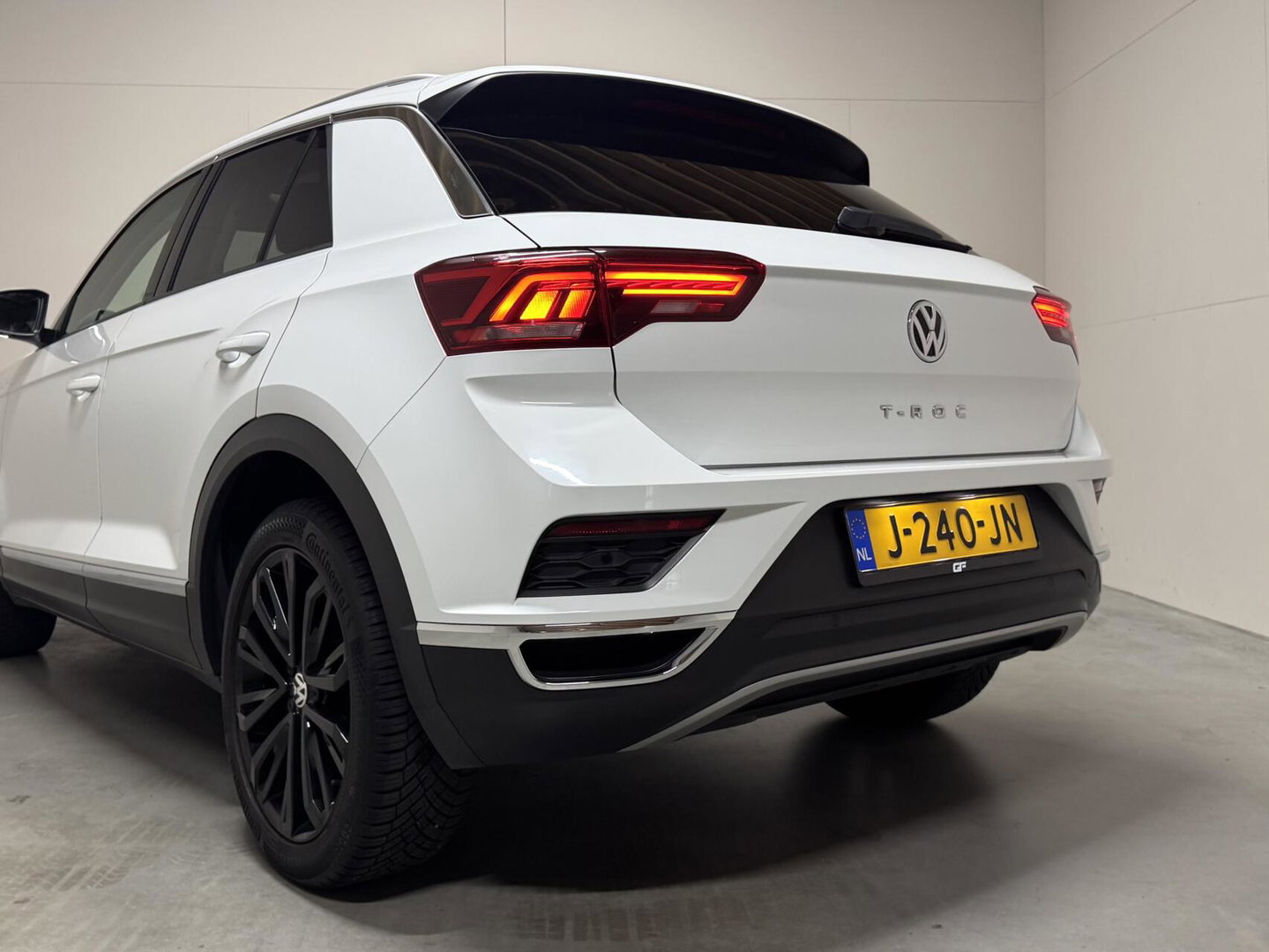 Volkswagen T-Roc 1.5 TSI Sport Pano Virtual Acc Carplay Navi NAP