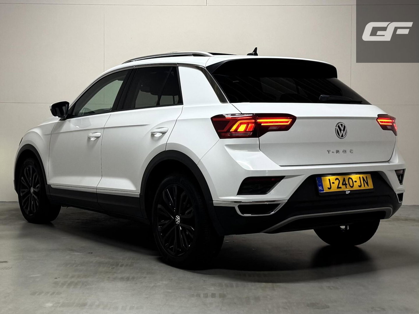 Volkswagen T-Roc 1.5 TSI Sport Pano Virtual Acc Carplay Navi NAP