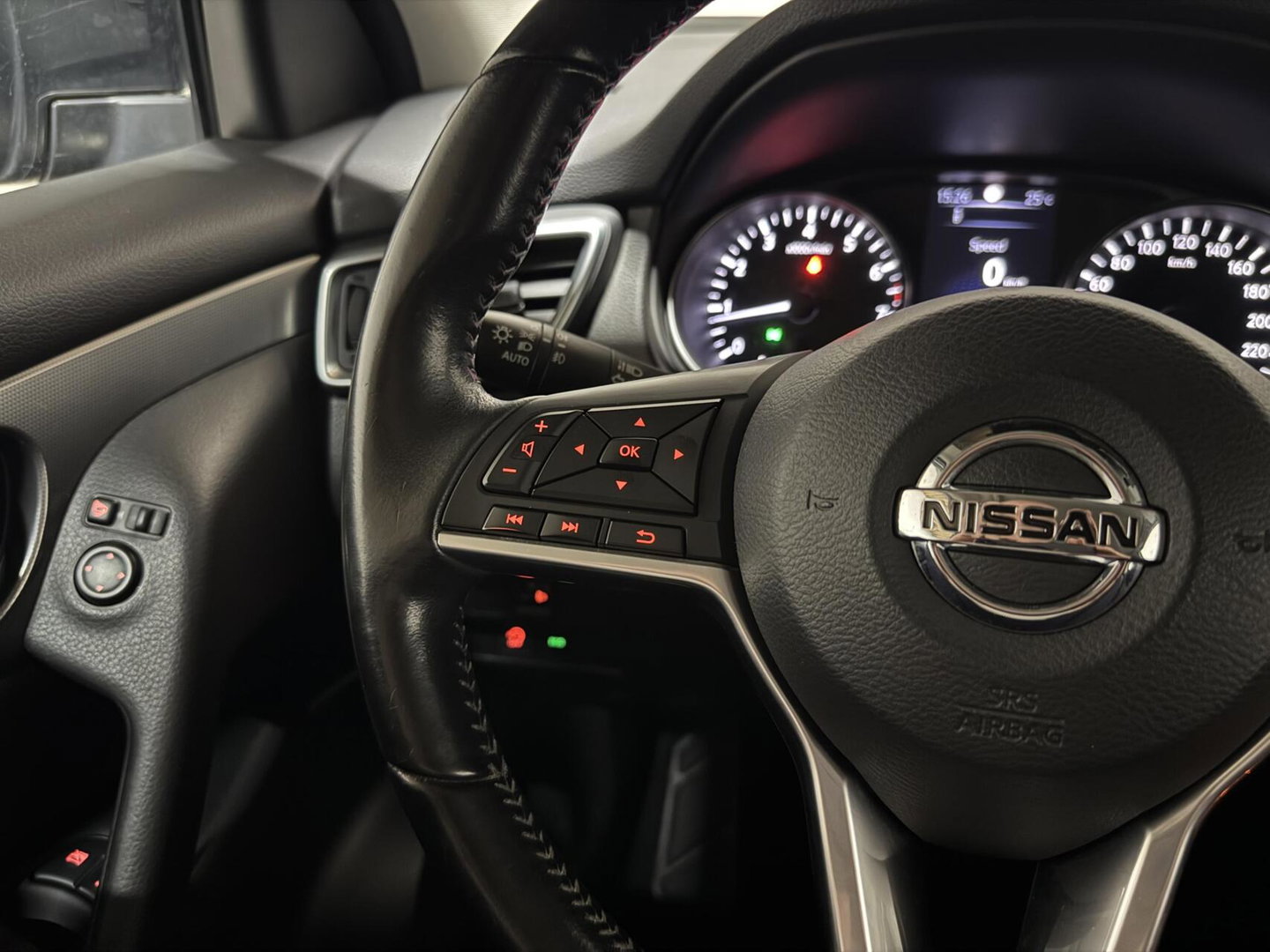 Nissan QASHQAI 1.2 Tekna Pano 360° Navi Cruise Trekh. NAP