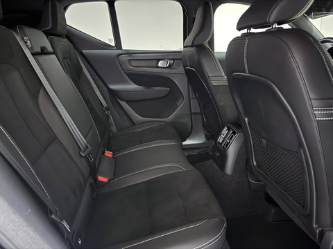 Volvo XC40 1.5 T5 Recharge R-Design Carplay Navi Cruise Camera Trekh.