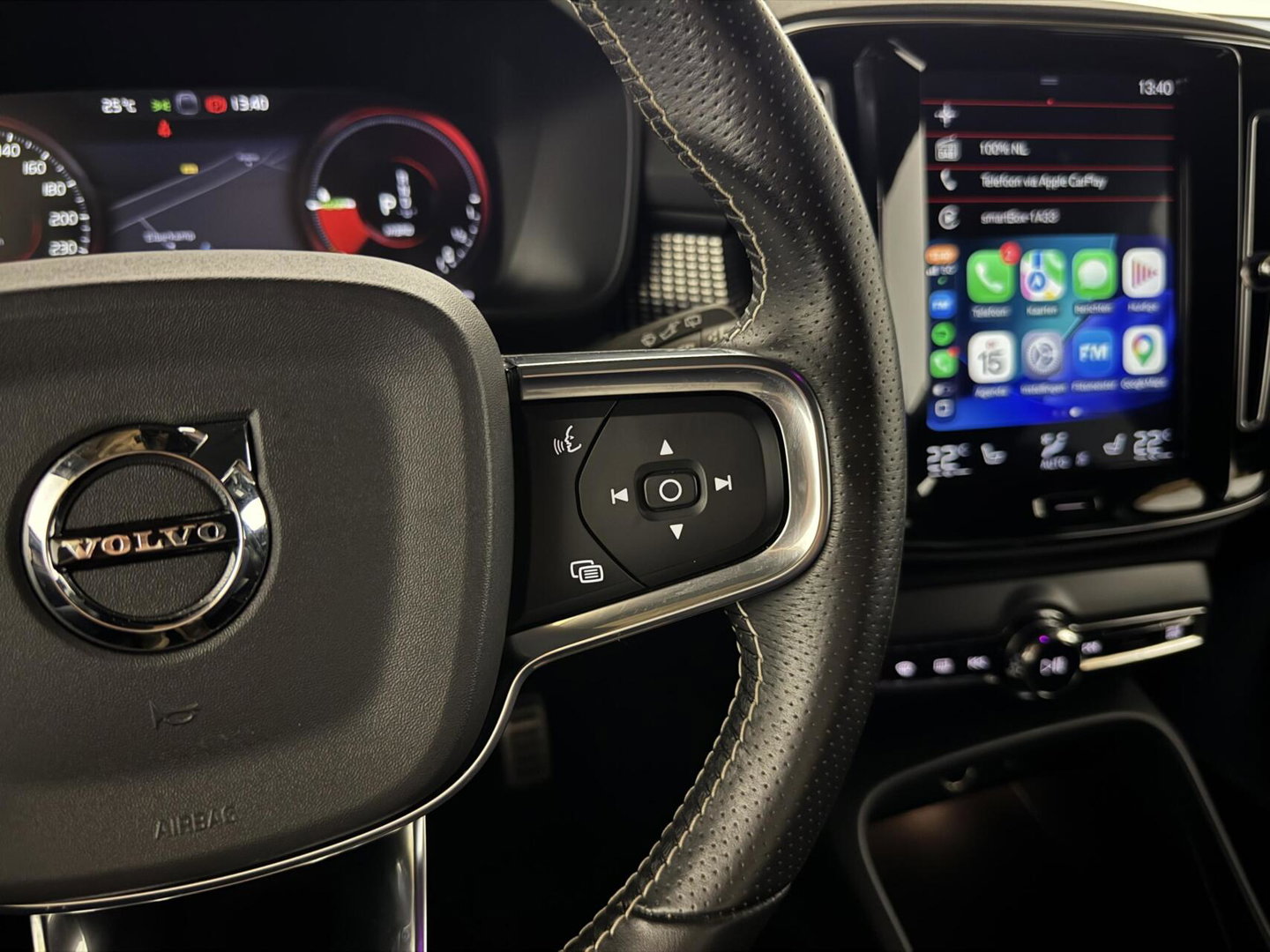 Volvo XC40 1.5 T5 Recharge R-Design Carplay Navi Cruise Camera Trekh.