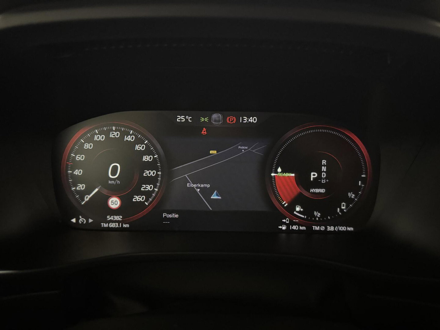 Volvo XC40 1.5 T5 Recharge R-Design Carplay Navi Cruise Camera Trekh.