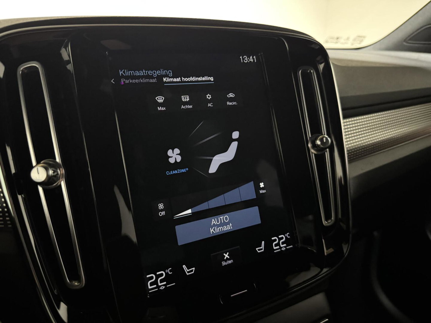 Volvo XC40 1.5 T5 Recharge R-Design Carplay Navi Cruise Camera Trekh.
