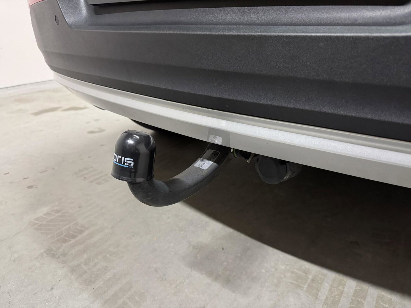Volvo XC40 1.5 T5 Recharge R-Design Carplay Navi Cruise Camera Trekh.