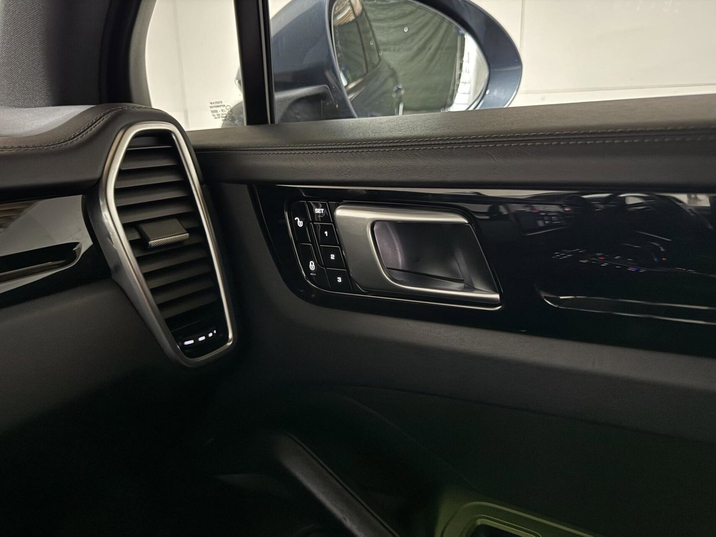 Porsche Cayenne 3.0 Pano Chrono Burmester 360° Nachtzicht ACC NAP