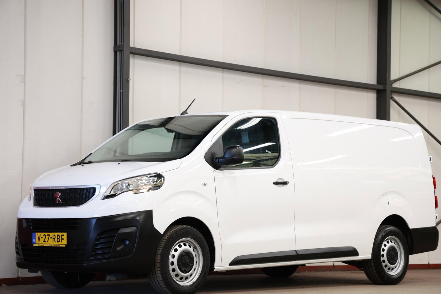 Peugeot Expert 2.0 BlueHDI 120 L3H1 LANG 2500KG TREKVERMOGEN