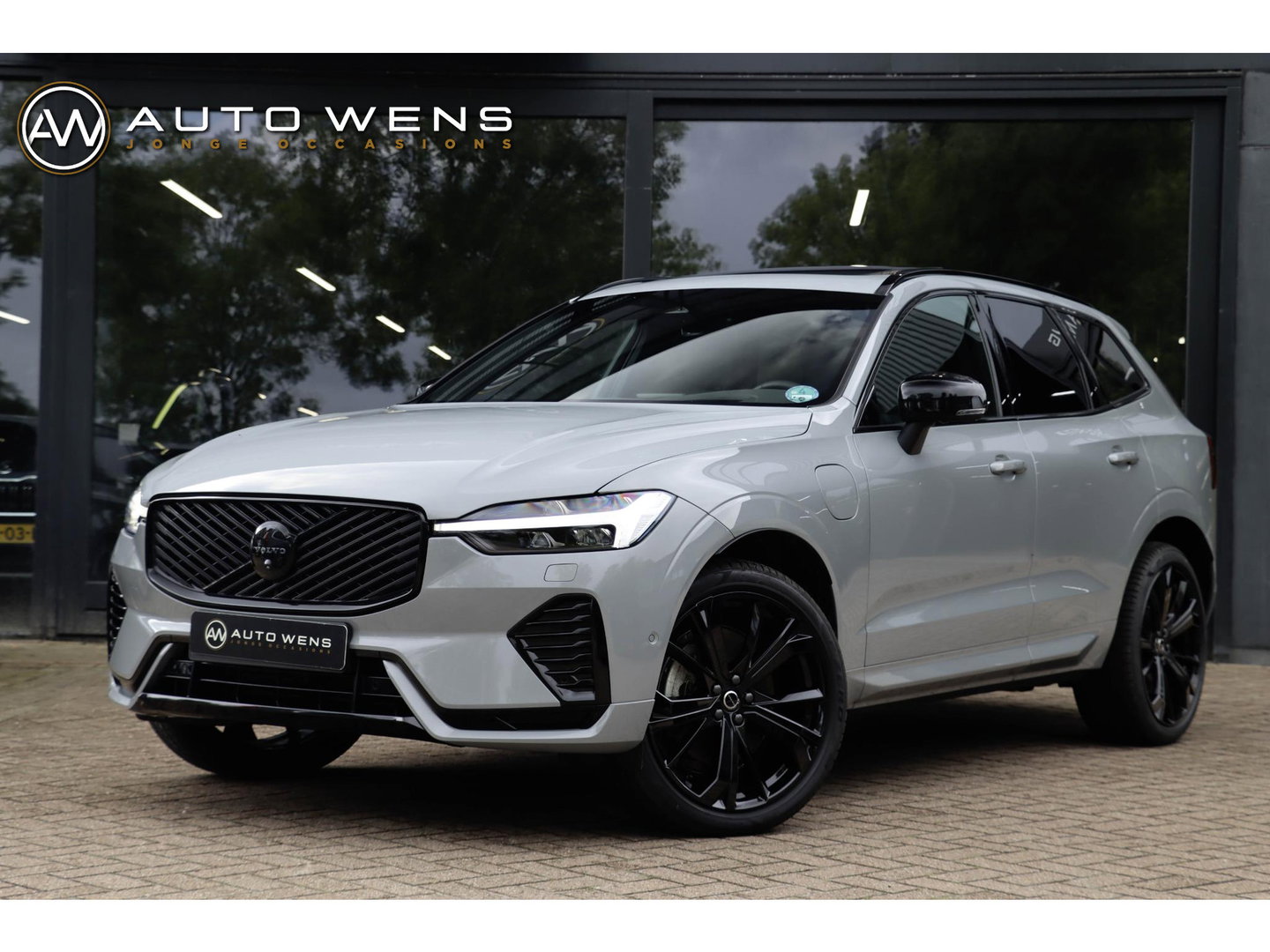 Volvo XC60 T6 AWD Ultra Black Edition Pano 360cam Harman Kardon Alarm klasse 3