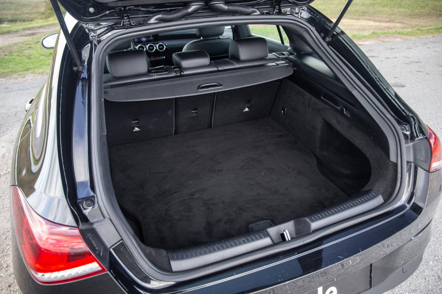 Mercedes-Benz CLA Shooting Brake 250e Business Line (PHEV) CARPLAY / STOELVERWARMING / AMBIENT LIGHTING / CAMERA