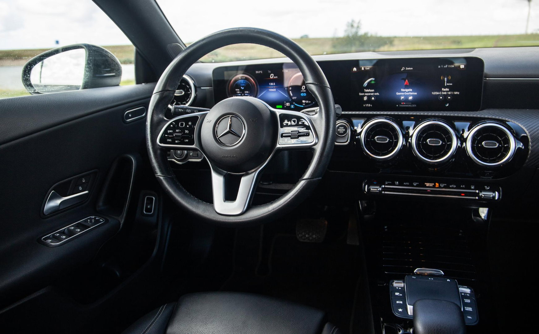 Mercedes-Benz CLA Shooting Brake 250e Business Line (PHEV) CARPLAY / STOELVERWARMING / AMBIENT LIGHTING / CAMERA