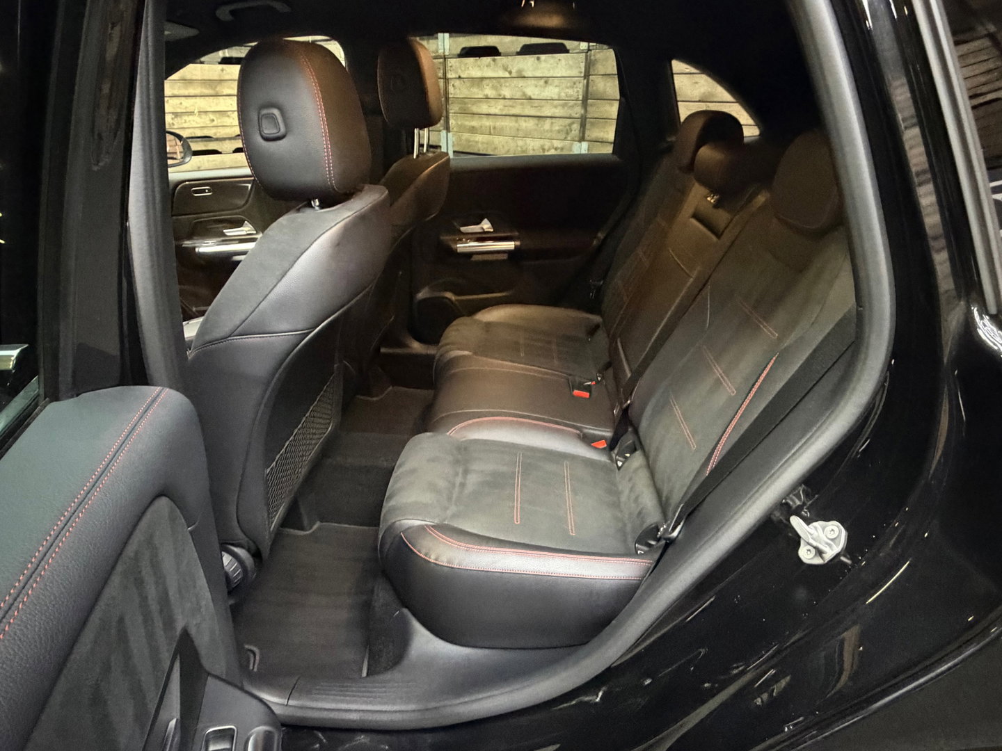 Mercedes-Benz B-Klasse 200 Business Solution AMG Navigatie clima Cruise Camera LM